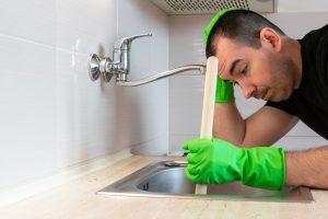 Lire la suite à propos de l’article Déboucher son évier soi-même